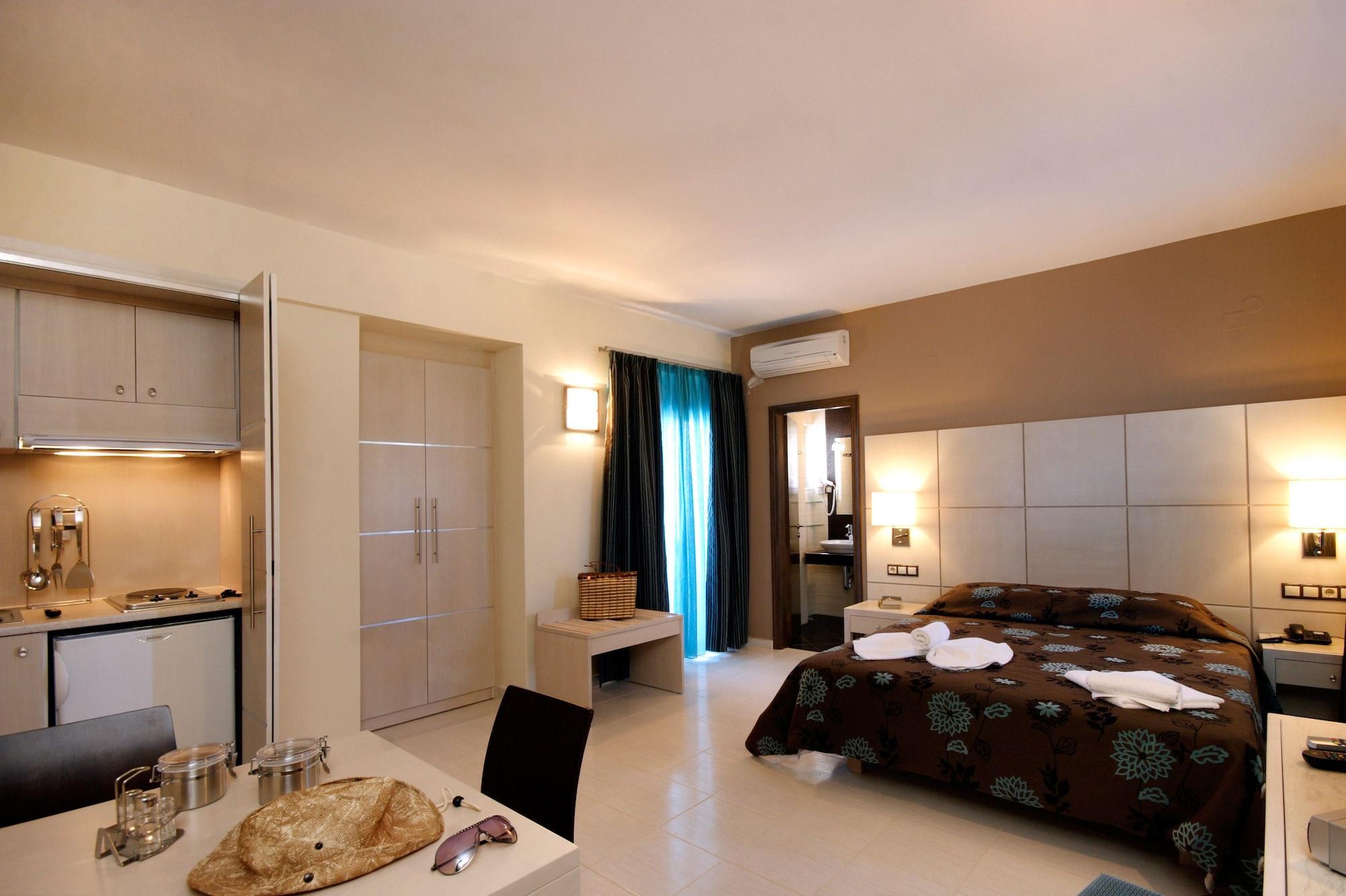 Theros Aparthotel